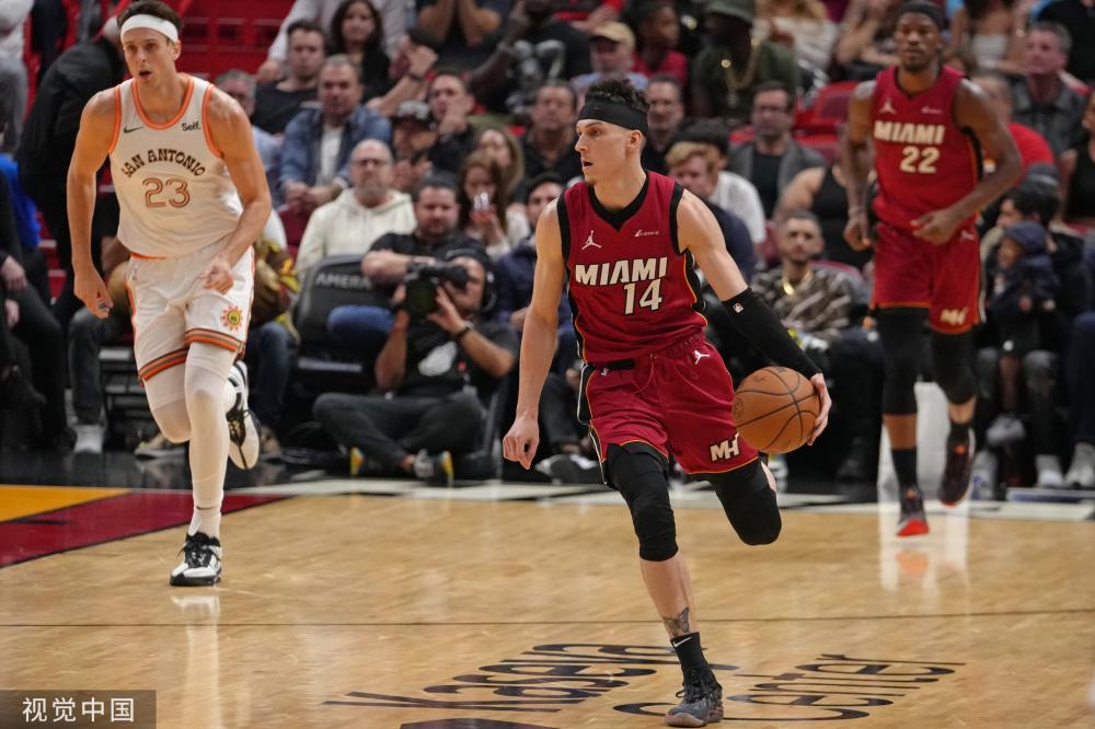 篮在比赛中 篮在比赛中